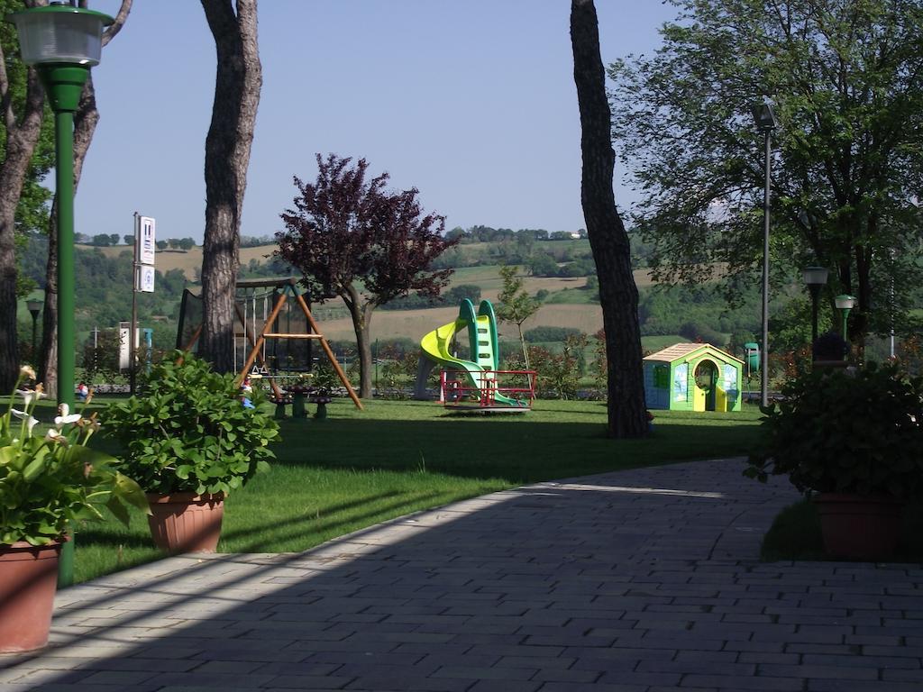 Hotel Ausonia Monte Porzio Kültér fotó