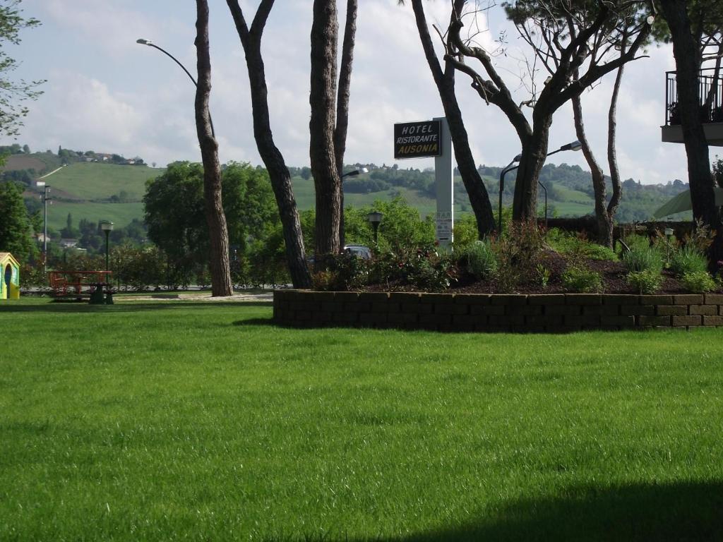 Hotel Ausonia Monte Porzio Kültér fotó