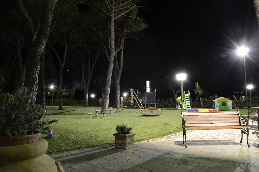 Hotel Ausonia Monte Porzio Kültér fotó