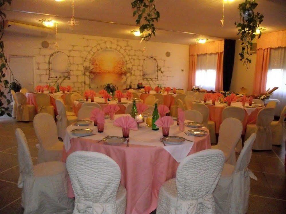 Hotel Ausonia Monte Porzio Kültér fotó