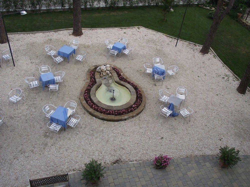 Hotel Ausonia Monte Porzio Kültér fotó