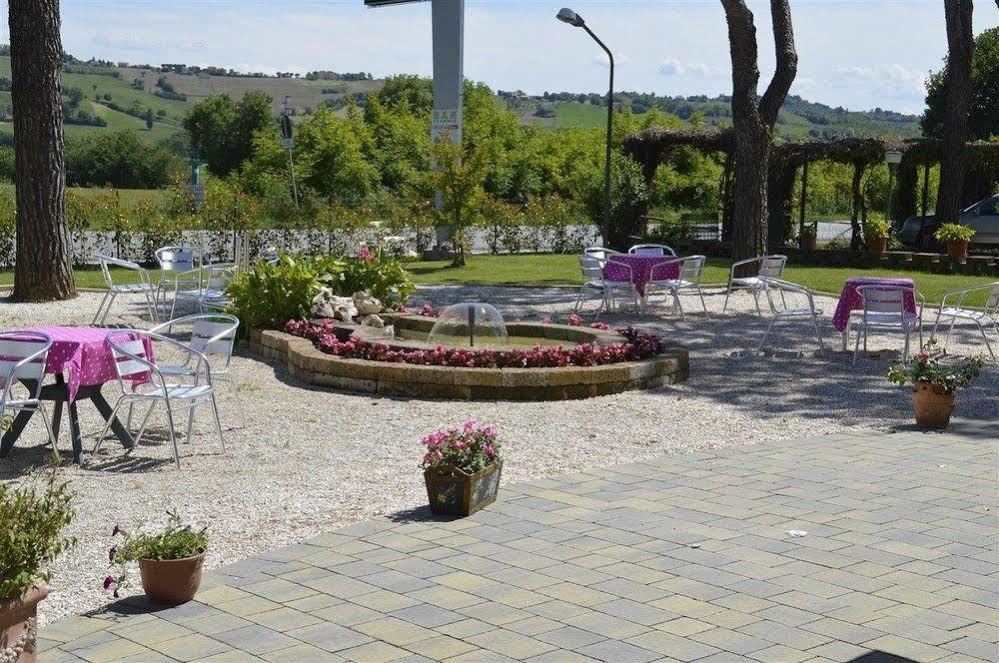 Hotel Ausonia Monte Porzio Kültér fotó